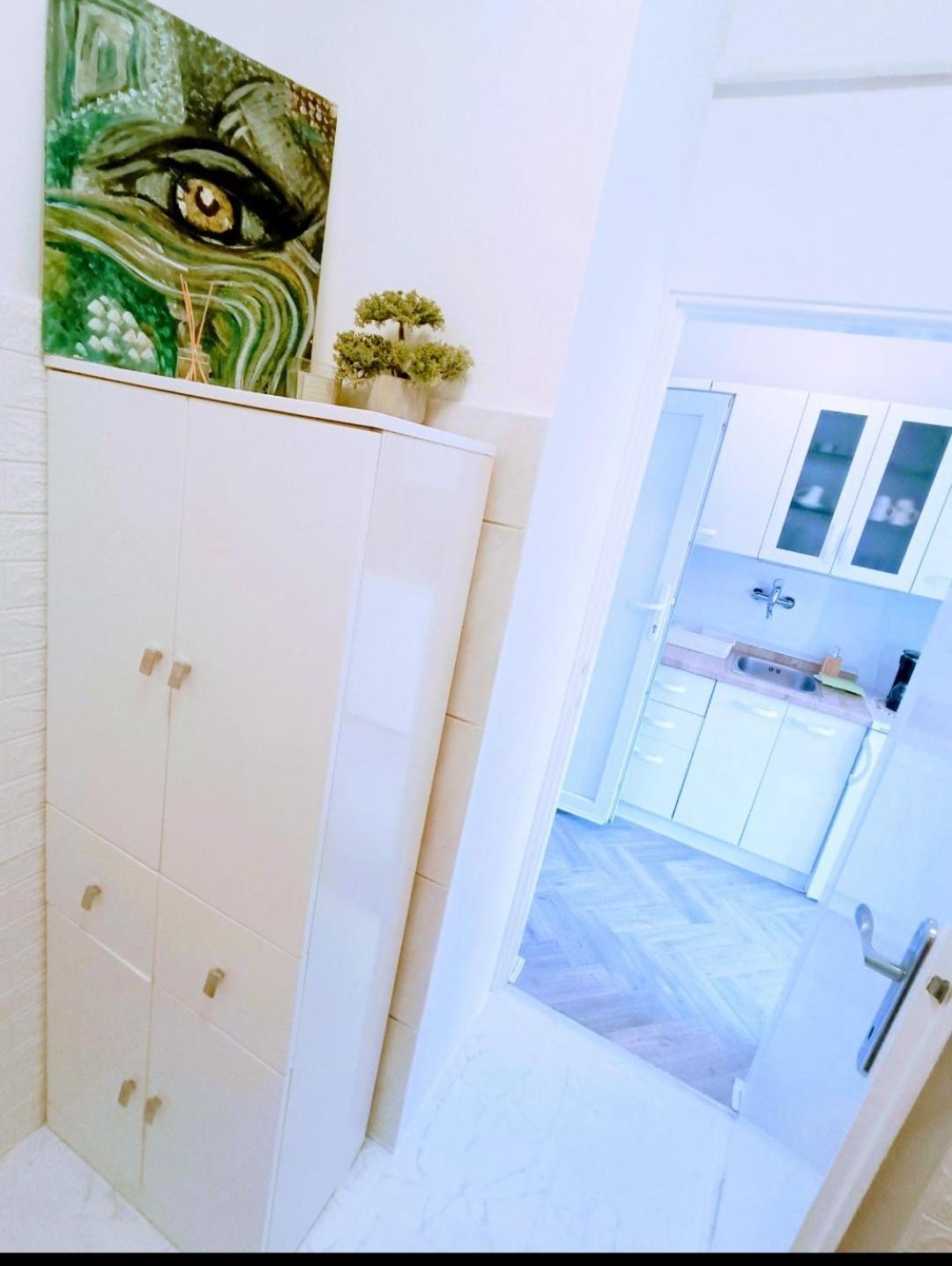 Secret Ingridients Póla Kültér fotó